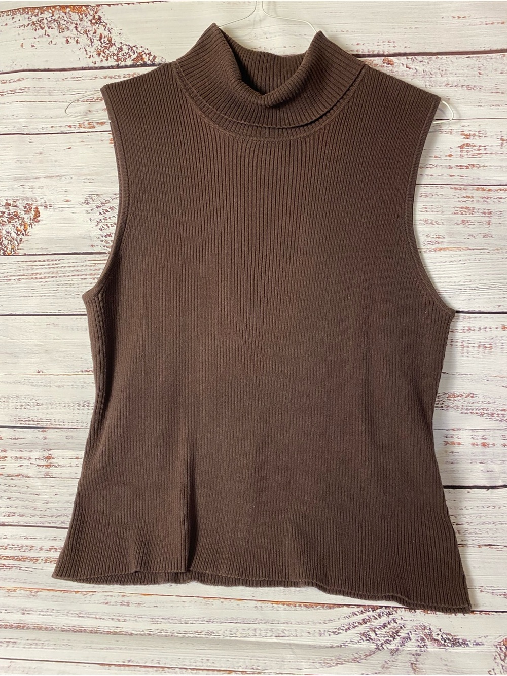 Mountain Lake Ribbed Sleeveless Mock Neck Tank in Brown Sz-XL